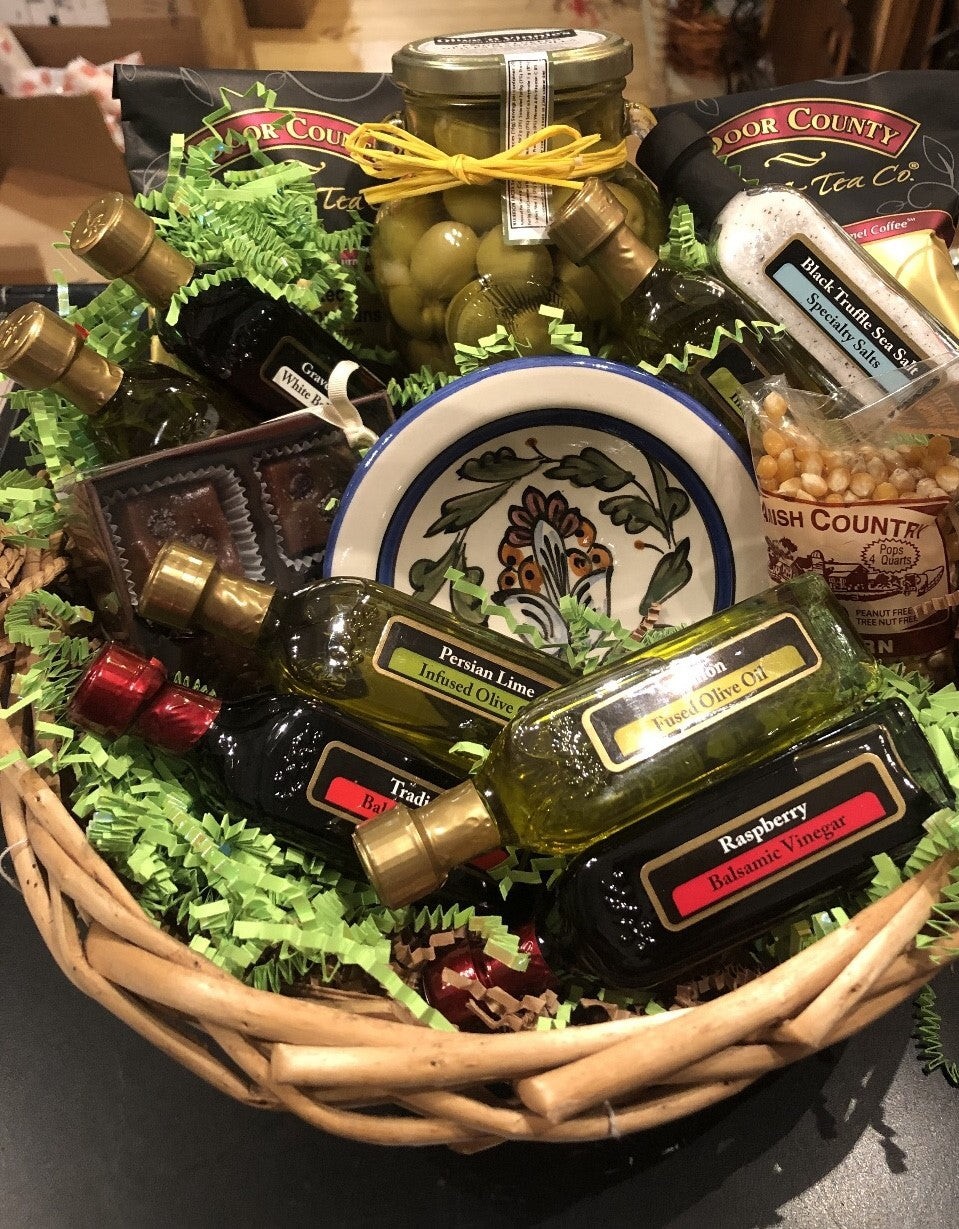 MEDLEY BASKET with dipping dish